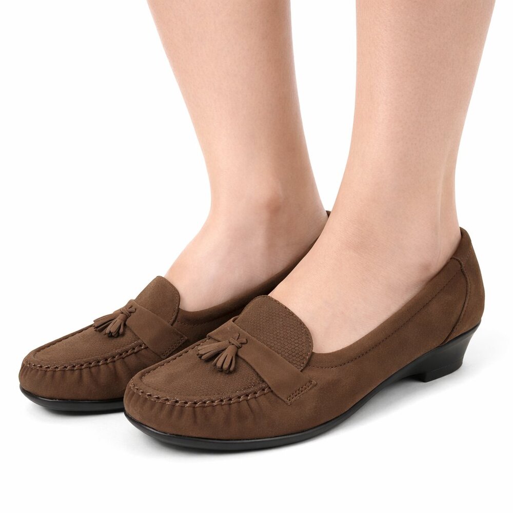 SAS Women's Brown Tassel Loafers NWOT Size 10